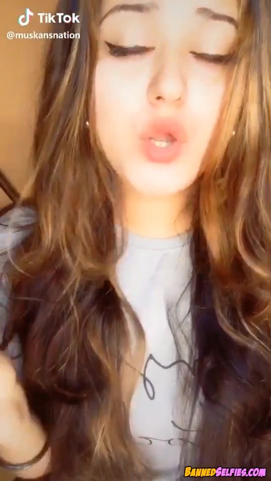 Phoenix Nude Tiktok Selfie 1 Cover 1