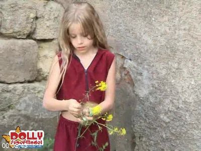 [Image: 112290996_Dolly_Supermodel_-_Video_7.jpg]