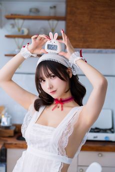 [Fantia] けん研(けんけん) eat me! 誕生日記念DL写真集 [101P]