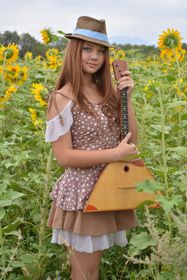 [Image: 125906871_Silver_Customs_-_Kleofia_Sunflower.jpg]