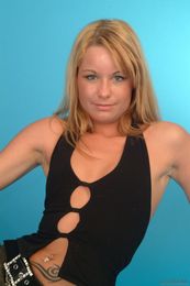 [Image: 128786188_hannah2004_0217_043434AA.jpg]