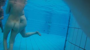 underwater_voyeur_in_sauna_pool v7otsjs2le