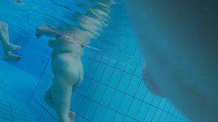 underwater_voyeur_in_sauna_pool c7otsjtx6d