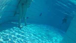 underwater_voyeur_in_sauna_pool i7otsjvdfb