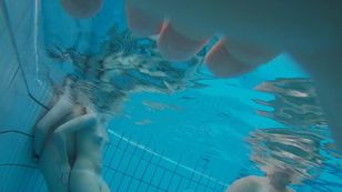 underwater_voyeur_in_sauna_pool u7otsk4usr