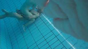 underwater_voyeur_in_sauna_pool g7otslchu0