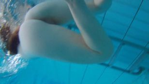 underwater_voyeur_in_sauna_pool k7otslql1y