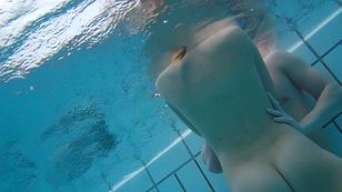 underwater_voyeur_in_sauna_pool v7otslr7mp
