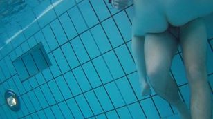 underwater_voyeur_in_sauna_pool 57otslvm73
