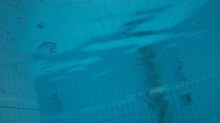 underwater_voyeur_in_sauna_pool g7otsmazzv