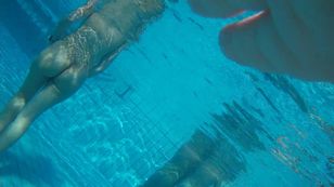 underwater_voyeur_in_sauna_pool k7otsm3j6u