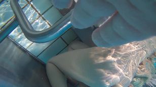 underwater_voyeur_in_sauna_pool 07otsmk105