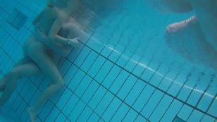underwater_voyeur_in_sauna_pool a7otsn24jl
