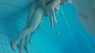 underwater_voyeur_in_sauna_pool z7otsnuswm