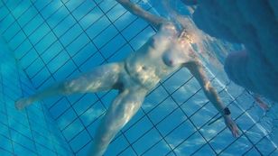 underwater_voyeur_in_sauna_pool g7otsp4jco