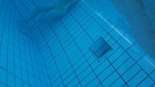 underwater_voyeur_in_sauna_pool d7otsp7h2g