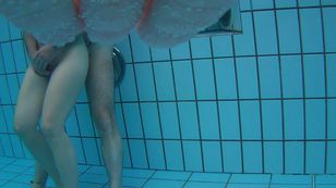 underwater_voyeur_in_sauna_pool s7otspqq5a