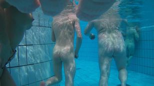 underwater_voyeur_in_sauna_pool x7otsq2w57