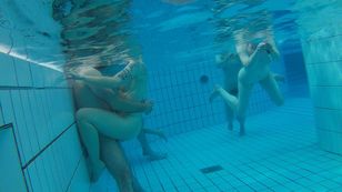 underwater_voyeur_in_sauna_pool j7otsq46ws