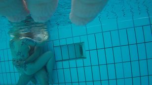 underwater_voyeur_in_sauna_pool d7otsq8nxu