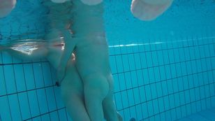 underwater_voyeur_in_sauna_pool i7otsqwpxu