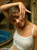 [Image: 78392272_simone18.com-07-005.jpg]
