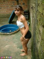 [Image: 78392276_simone18.com-07-009.jpg]