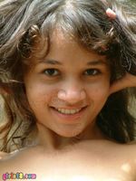 [Image: 78392382_simone18.com-07-110.jpg]