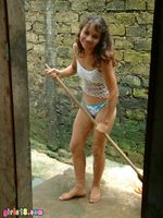 [Image: 78392392_simone18.com-07-120.jpg]