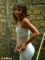 [Image: 78392422_simone18.com-07-147.jpg]