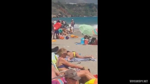 Girl Caught Masturbating On Public Beach Vbacxz