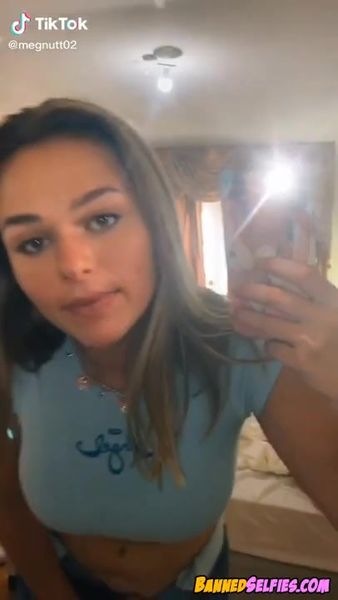 Bridget – Beauty Teen Shows The Nude Goods On Instagram