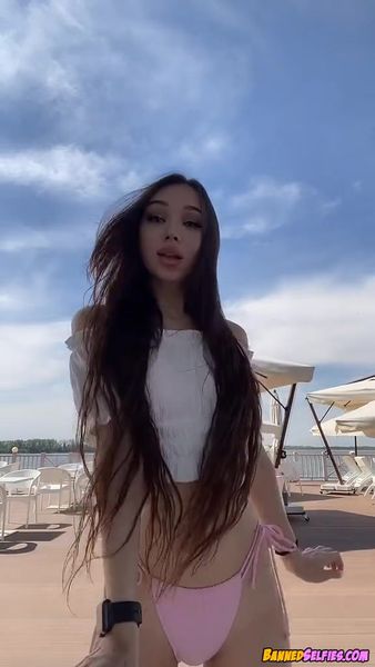 Charlotte – Private Show For Boyfriend On Instagram