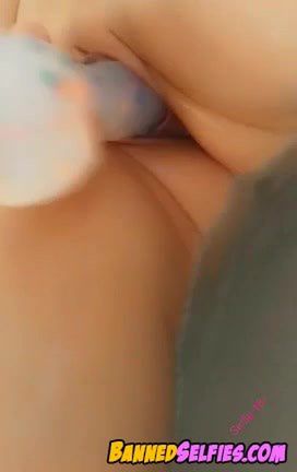 Kailee – Little Teen Nude Selfie