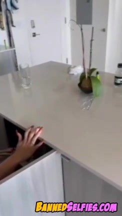 Kailee – Quick Tease Shy Young Girl On Tiktok