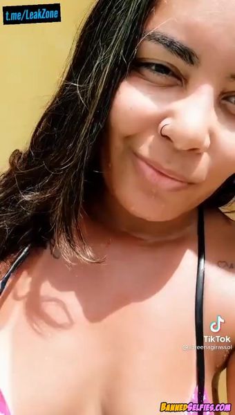Kimberly – Teen Nude Tiktok Selfie