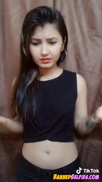 Lucy – Shy Highschool Girl Talked Into Nude Selfie By Complete Stranger