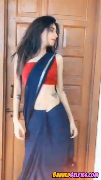 Rayna – 18 Year Old College Girl Nude On Instagram