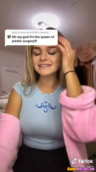 Victoria – 18 Years College Girl Epic Nude Selfie On Instagram