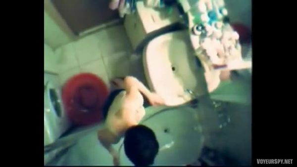 Hidden Cam Shower Vidsamaing Teen At Shower Vbaejz