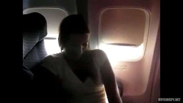 Hot Blonde Masturbates On A Commercial Flight Vbagix